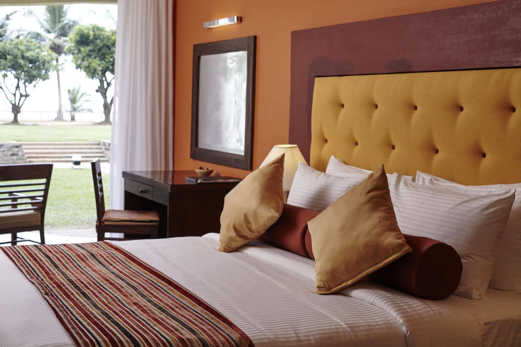 Hotel Turyaa Kalutara Esterno foto