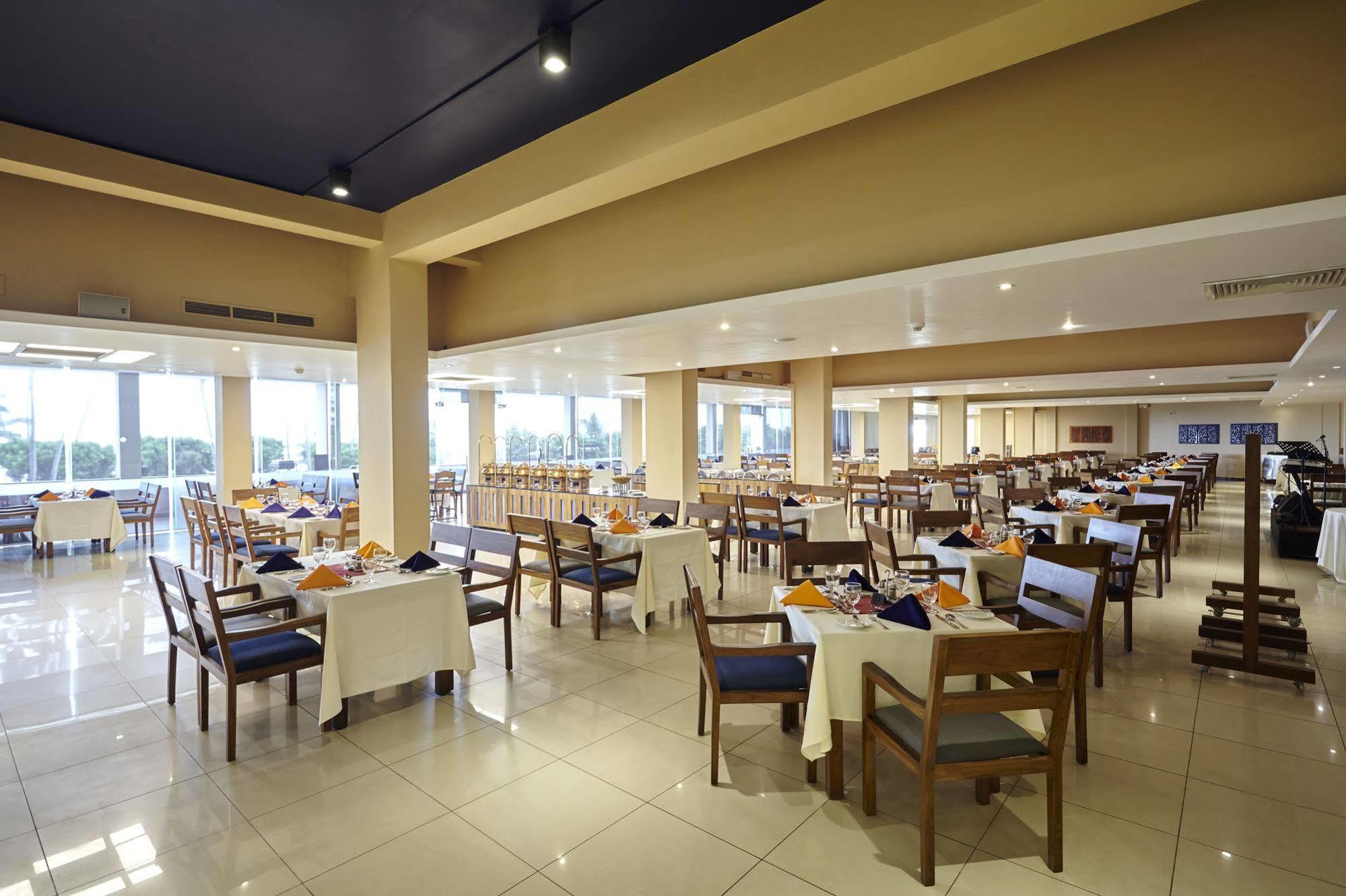 Hotel Turyaa Kalutara Esterno foto