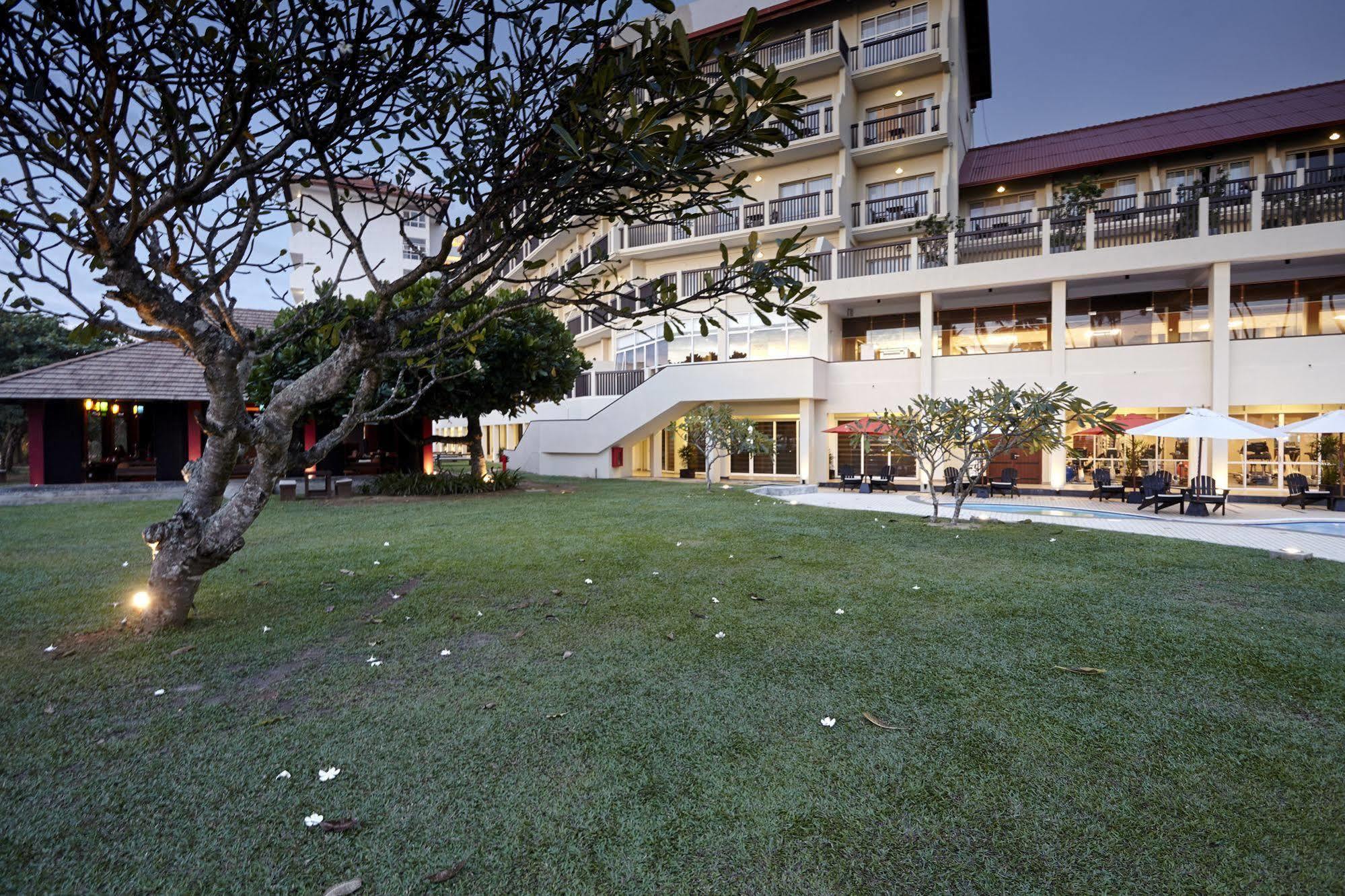 Hotel Turyaa Kalutara Esterno foto